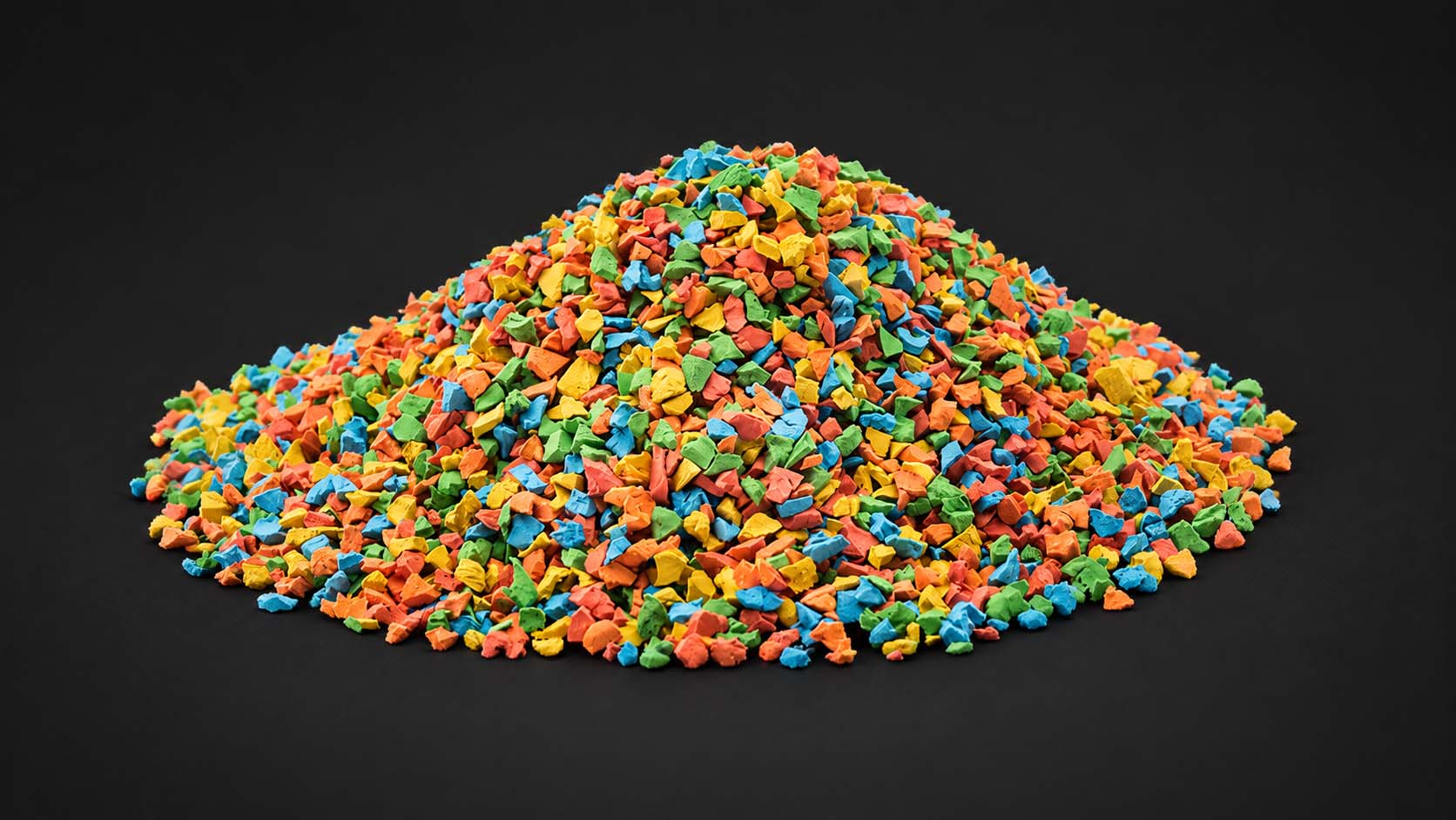 Colored EPDM rubber granules