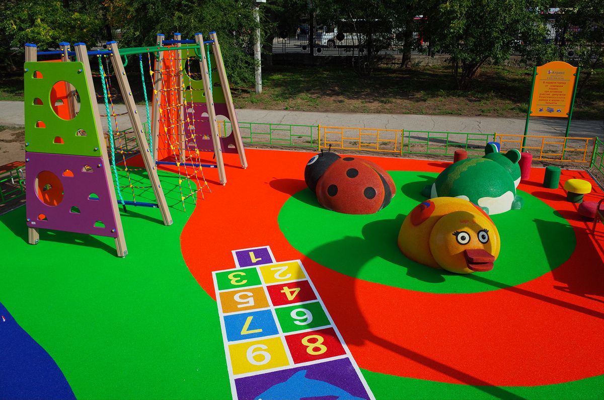Delegatskiy Park in Russia with integrated 2D and 3D playground flooring
