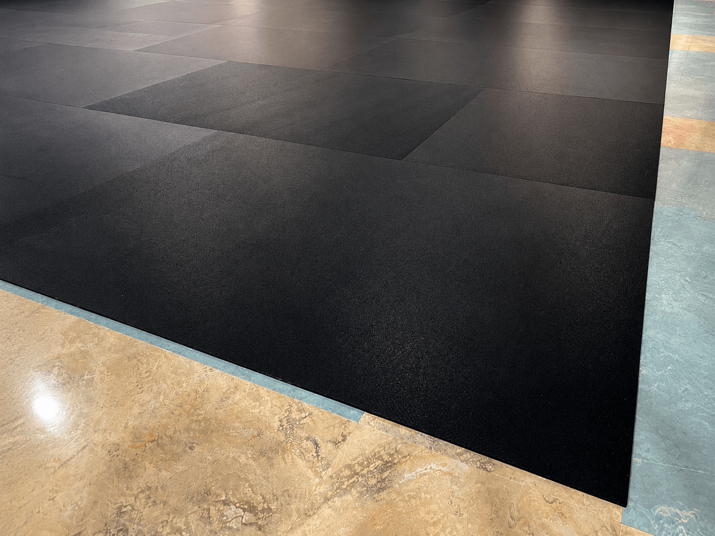 Loose-lay rubber flooring installation