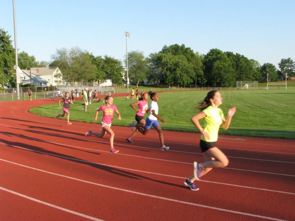 Middle- and long-distance training tracks
