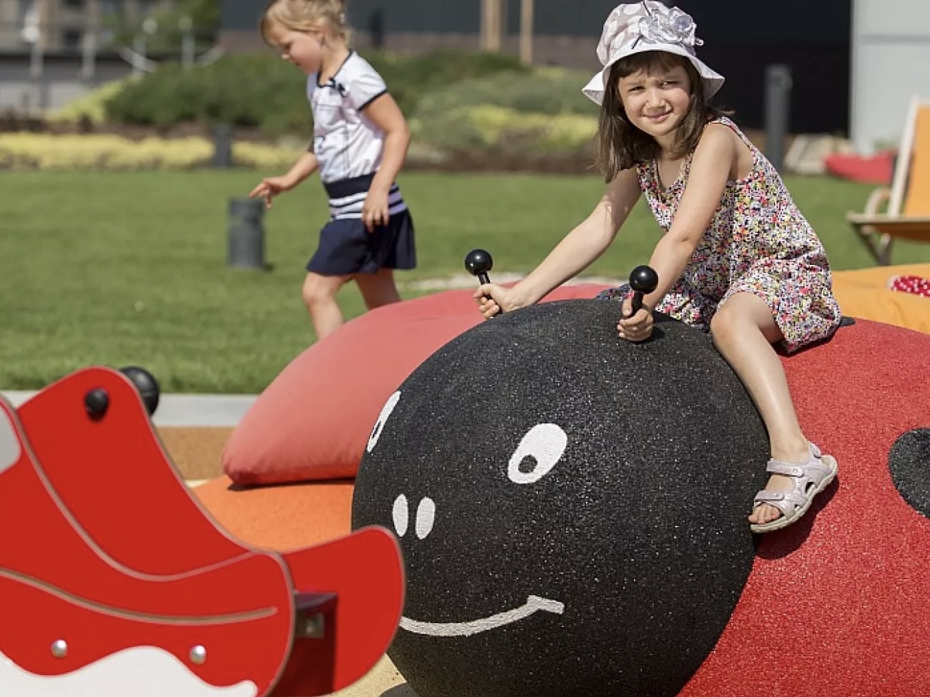 Custom Rubflo 3D playground feature design